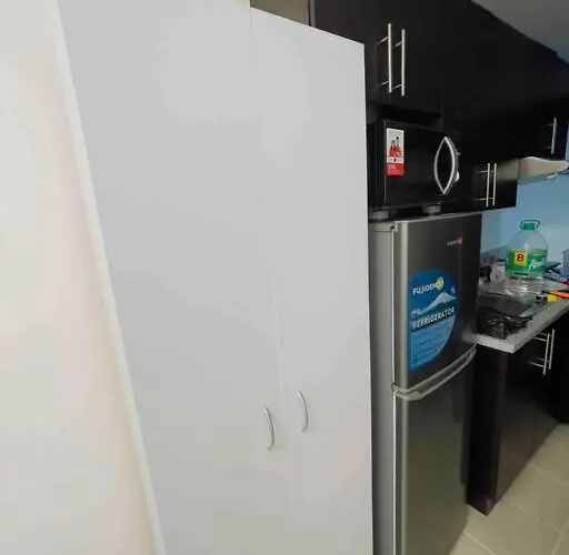 Kasara De Ulap Staycation - 25th Floor View - Pool & Fast Wi-fi Apartamento